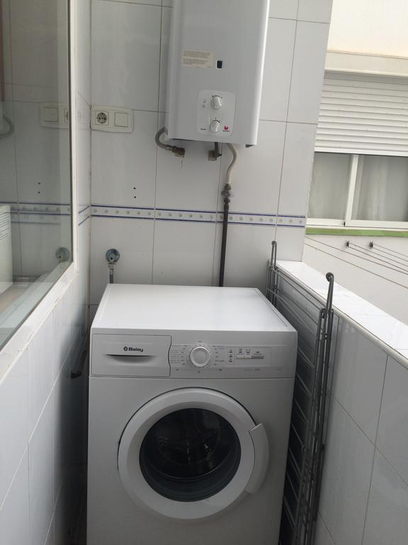 Apartamentos Bahia Аликанте Стая снимка