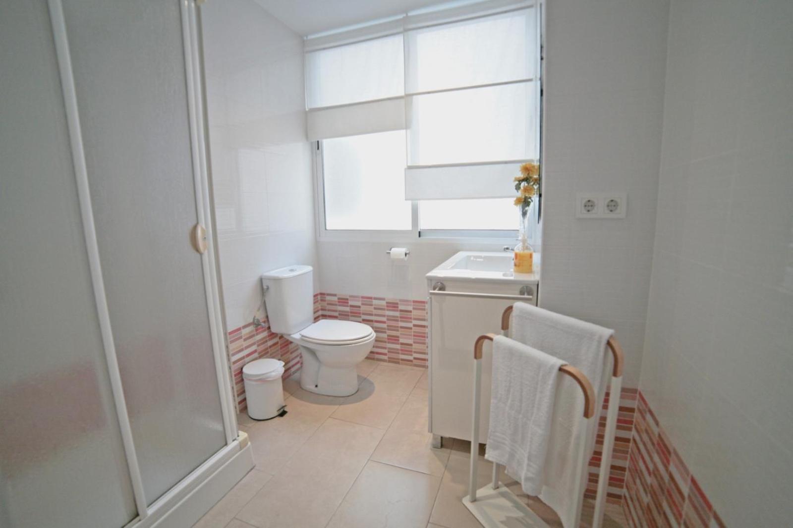 Apartamentos Bahia Аликанте Екстериор снимка