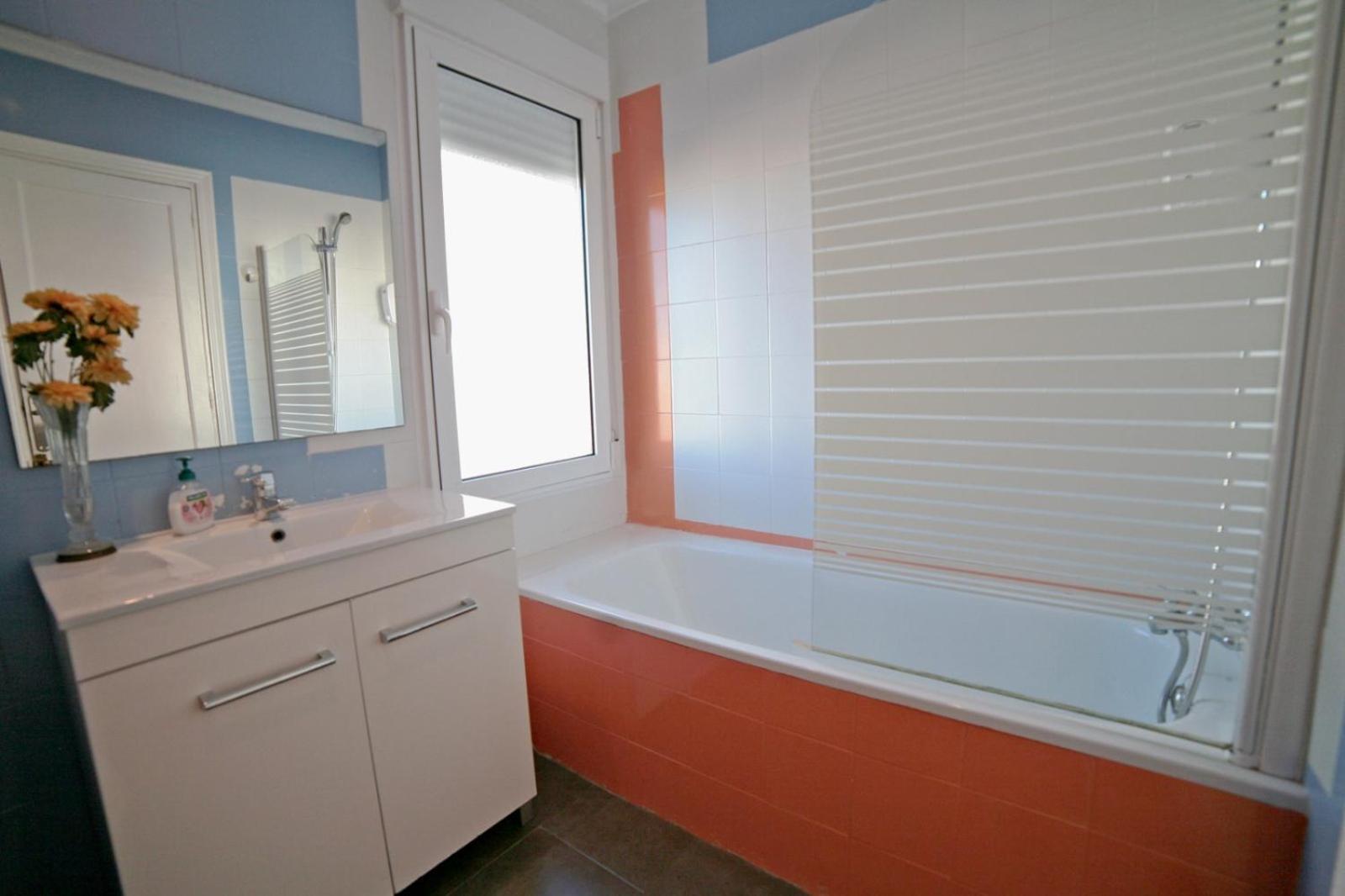 Apartamentos Bahia Аликанте Екстериор снимка