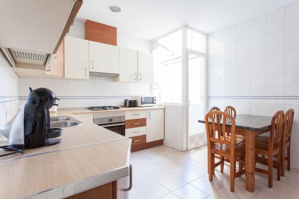 Apartamentos Bahia Аликанте Екстериор снимка